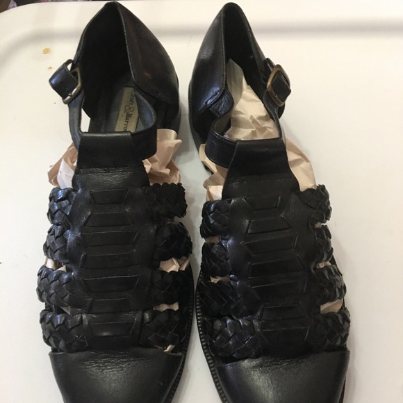 Leather sandals - Picture 2 of 3